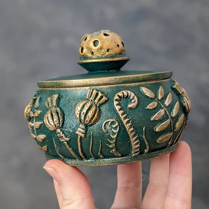 emerald forest meadow wooden pot with lid in hand