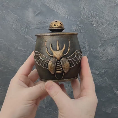 Witch Beetle: wooden pot with lid