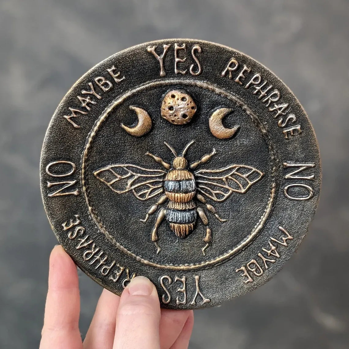  witch bee pendulum board in hand