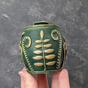 witch glade emerald green pot with lid in hand small